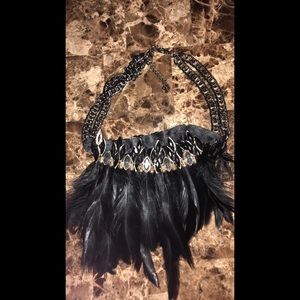 Feather elegant statement necklace